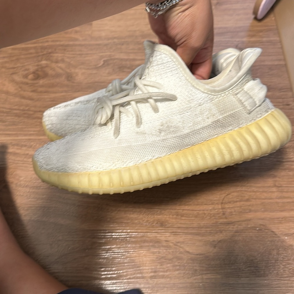 Authentic yeezy boost - Picture 2 of 4